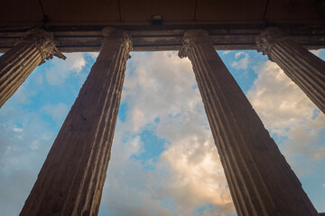 Tempio di Minerva, Santa Maria sopra Minerva, Piazza del Comune at Sunset, Assisi, Umbria, Italy
