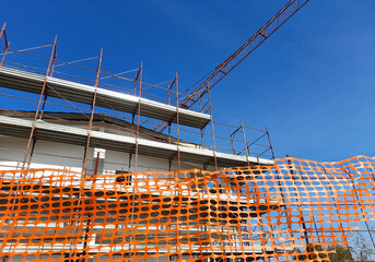 Lavori in corso nel cantiere edile