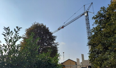 Lavori in corso nel cantiere edile