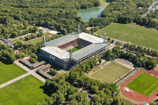 Das Rheinenergiestadion, ehemals und im Sprachgebrauch auch M&uuml;ngersdorfer Stadion