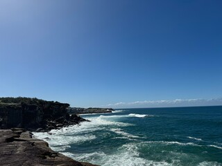 Naklejka premium waves and rocks