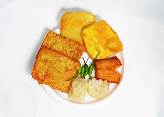 Indonesian fried snacks made from tempeh, sweet potato, cassava and sago