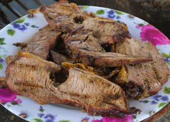 For breakfast, what is most eaten in Trujillo are Andean pastries, filled with meat or cheese, and roast meat and chicken, arepas, yuca, etc. are also very popular.