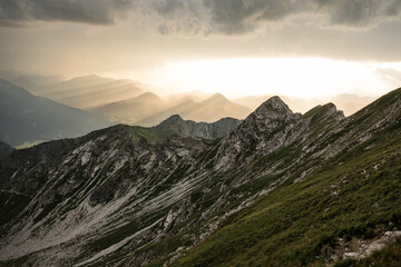 Fototapeta premium Sonnenuntergang am Nebelhorn im Allgäu bei Oberstdorf