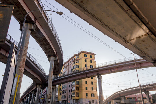 Elevated road of eastern Rome. Pigneto, Tangenziale. Rome, Italy, 2023. 