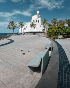 Empty corniche near Island Mosque, Jeddah, Saudi Arabia