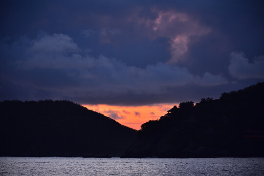 Atardecer en bahia de Zihuatanejo..