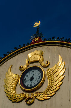 clock on the wall