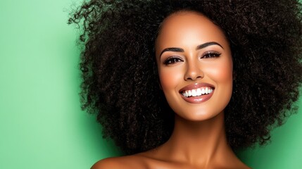 Obraz premium Lively Brunette Woman with Beautiful Smile