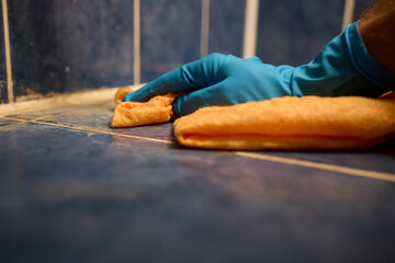A Comprehensive and Thorough Cleaning of Bathroom Grout and Tiles for Immaculate Hygiene