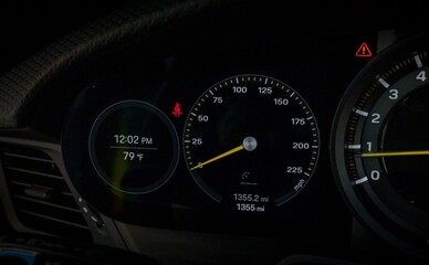 Speedometer in mph in a car