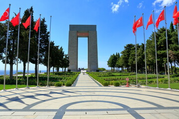 Çanakkale Martyrs' Graves. It was built in memory of approximately 250,000 soldiers who participated in the Battle of Gallipoli in 1915.