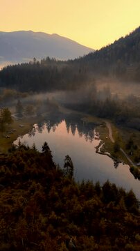 Bergsee am Morgen in Salzburg &Ouml;sterreich - Blausee Drohnenaufnahme