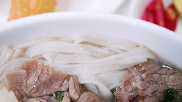Pho Bo_11 - Vietnamese beef noodle soup