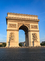 Obraz premium Arc de Triomphe at dawn