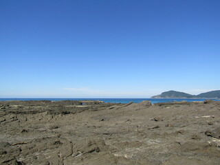 熊本県天草市牛深、東シナ海を望む美しい海と海岸の風景