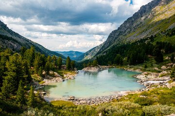 Fototapeta premium beautiful mountain lake Kuyguk in Altai