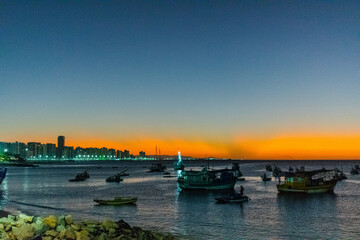 Fototapeta premium Sunset at Mucuripe beach in Fortaleza, Ceara, Brazil.