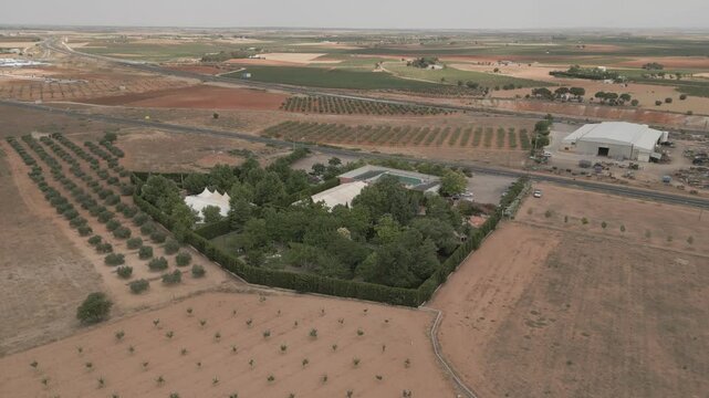 LAS ADELFAS VILLAROBLEDO