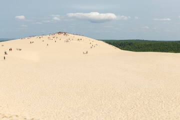 Touristes sur le sommet de la Dune du Pilat, France