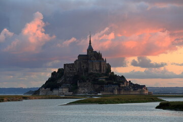 モンサンミッシェルの朝焼け