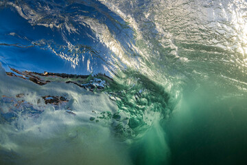 Fototapeta premium A close-up shot capturing the dynamic movement and texture of a wave in Sydney, Australia.