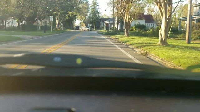 1-min dash cam video of daytime urban driving, capturing traffic, pedestrians, and road signs. Ideal for training AI driving models in object detection, lane recognition, and traffic behavior.