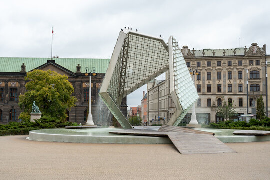 Freedom Fountain, located at the Freedom Square in Poznań. Fontanna Wolności na Placu Wolności w Poznaniu on October 3, 2024 in Poznan, Poland.