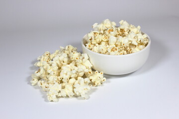 映画のお供はポップコーン (Popcorn)