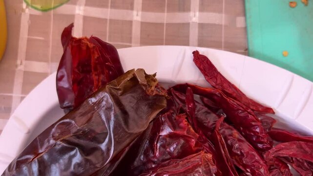 Video recording of guajillo chili