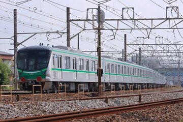 Obraz premium 東京メトロ16000系電車の甲種輸送列車(新車回送列車)_2010/7/31撮影