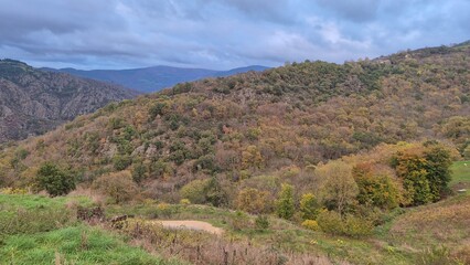 Obraz premium Cévennes, lever de soleil et brume