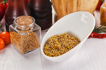 Spicy mustard sauce with seeds