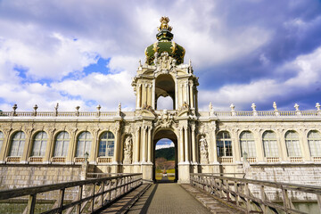 Obraz premium 有田ポーセリンパークのツヴィンガー宮殿（佐賀県有田町）