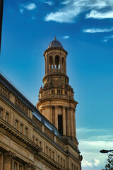 Obraz premium Stone Building with Tower and Ornate Details