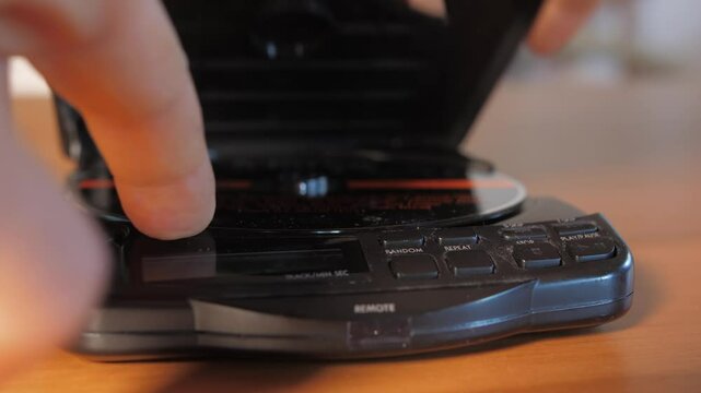 opening cd player and removing cd 4k