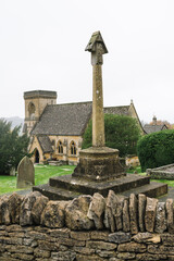 Fototapeta premium English Countryside Limestone Cottages and Houses in Snowshill Broadway The Cotswolds in Autumn - perfect autumnal tourism scene for tourists, chocolate box and jigsaw puzzle perfect