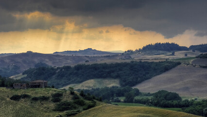 cielo e panorama toscano