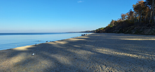 Ustka. Okolice Orzechowa. Brzeg klifowy. Plaża. © wojwarm