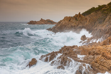 Début d'orage au Cap Camarat dans le sud de la France