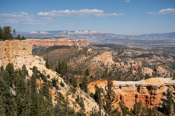 Fototapeta premium red, brown, and yellow rock formations of hematite, iron oxide in Arizona, USA