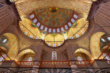 Naklejka premium Decorated ceiling of Blue or Sultan Ahmed mosque in Istanbul, Turkey