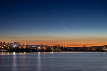 Comet Tsuchinshan-ATLAS over the city