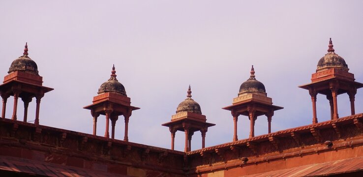 Fort of Fatehpur Sikri under white sky