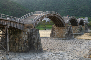 錦帯橋の美しい木造アーチ橋