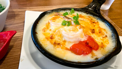 エビとトマトのチーズドリア