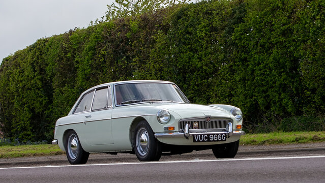 1968, white, MGB gt
