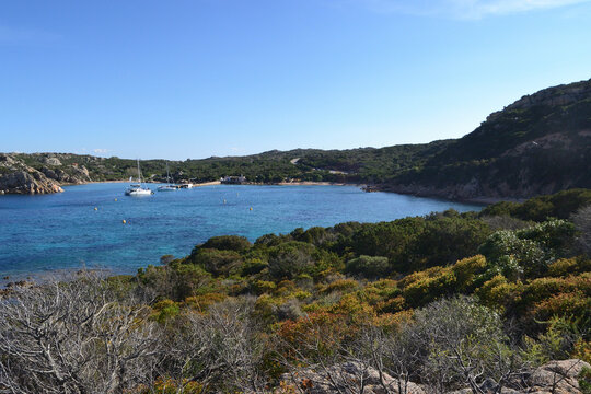 La costa di Spalmatore a La Maddalena