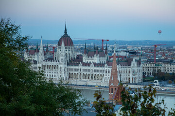 Fototapeta premium Budapest, Hungary: view of the parliament from the fisherman's bastion