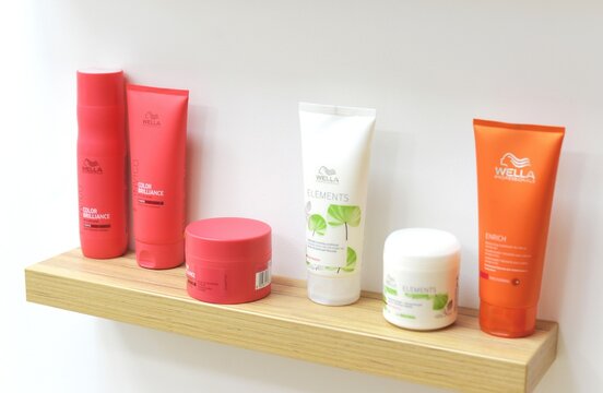 Wella Professionals Invigo and Elements Nutri-Enrich Shampoo. Hairstyle care, Deep Nourishing Hair